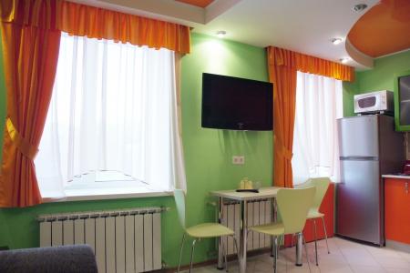 2-к квартира студия, 50 м², 3/9 эт., возле Ж/Д Вокзала.