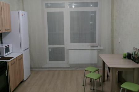 Двухкомнатная квартира возле ЖД-вокзала