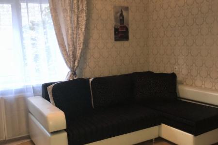 На сутки и часы в тихом центре