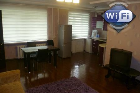 Рядом с гостиницей "Восход"