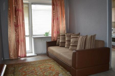 Трехкомнатная квартира возле Драмтеатра