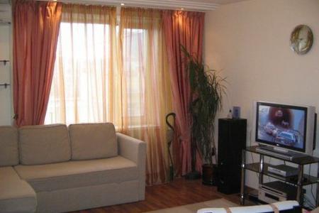 Двухкомнатная квартира посуточно на Калинина