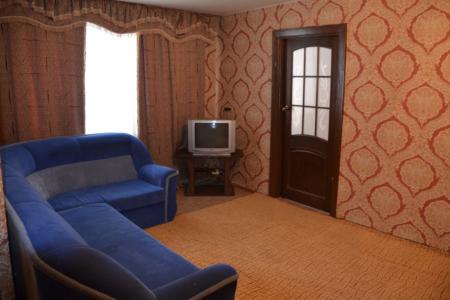 Двухкомнатная квартира у ЦУМа