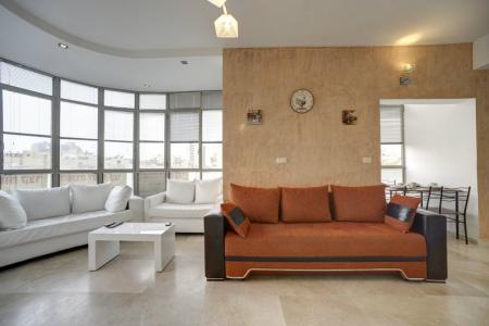 Просторная и светлая квартира