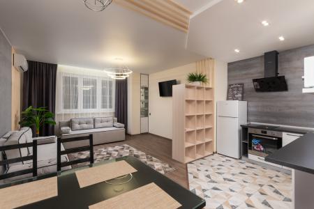 Двухкомнатная квартира с дизайнерским ремонтом!!!