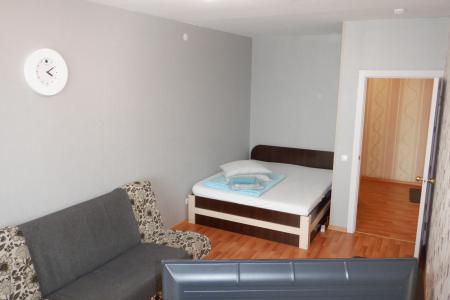 1 комн квартира около ТРЦ Планета