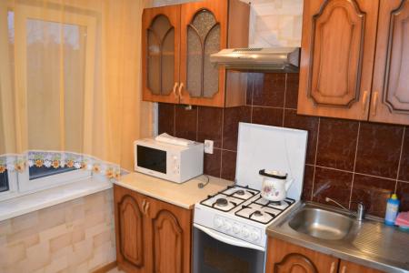 Двухкомнатная квартира в центре.