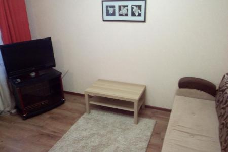 Двухкомнатная квартира возле ЖД-вокзала