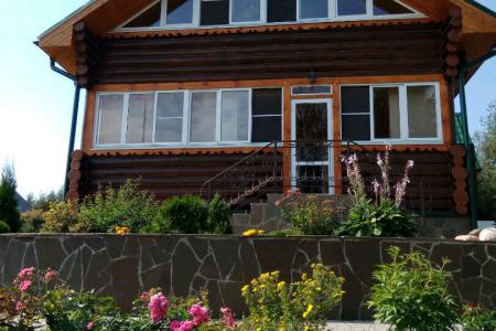 Сдается комплекс для загородного отдыха на берегу живописного озера.