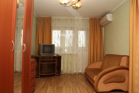 Сдам посуточно однокомнатную квартиру на проспекте Кирова