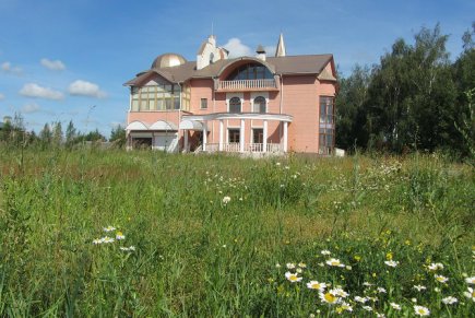 Подмосковная усадьба по Дмитровскому шоссе на компанию 25 человек