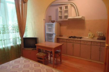 Ялта ул. Боткинская 1к. квартира на 3 человека до Набережной 150 метров посуточно