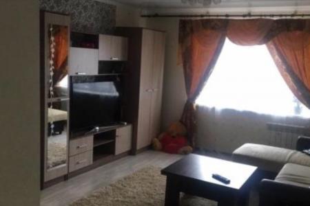 Сдаю 1к.кв. Часы, Сутки, командированным, рядом с авто и ж/д вокзалом.