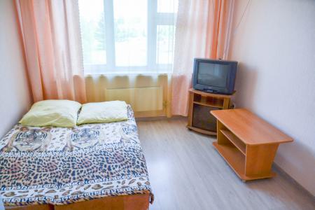 Предоставляем несколько вариантов комнат гостиничного типа и 1комнатных квартир.