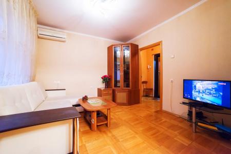 посуточно почасно 2 комнатная  по ул.абсалямова 28