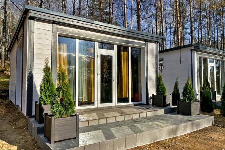 Домик для двоих на берегу озера в Цвелодубово