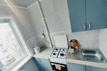 Экономичная трешка в самом центре