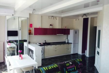 Красивая, уютная квартира на самом берегу