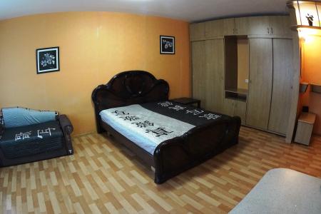 Однокомнатная квартира возле Автовокзала и ЖД вокзала.