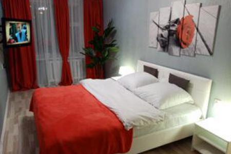 Трёхкомнатная квартира недалеко от центра.