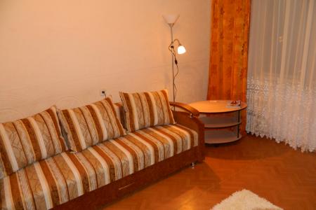 Сдам  на сутки 2-к квартиру