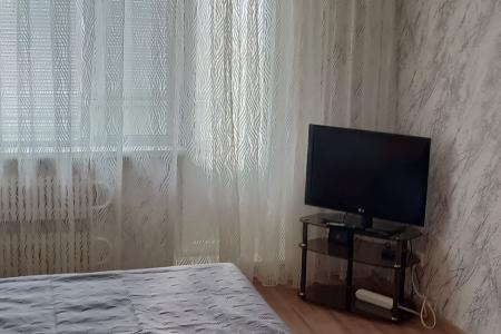 Сдам посуточно 1-комн. квартира с евроремонтом. в Старом Осколе, р-н Лед.Дворца Аркада,М-н Солнечный