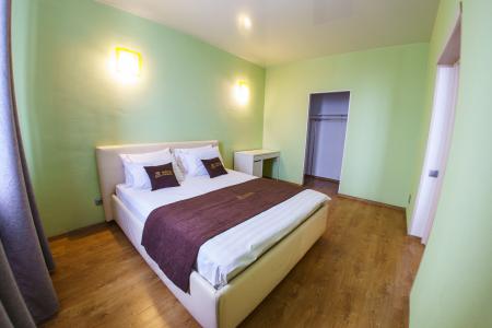 Двухкомнатная квартира класса люкс на Зеленстрое