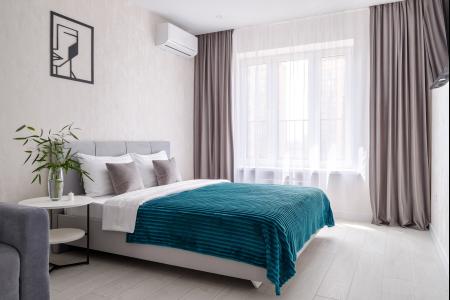 Новая, СВЕТЛАЯ, очень уютная, однокомнатная квартира.