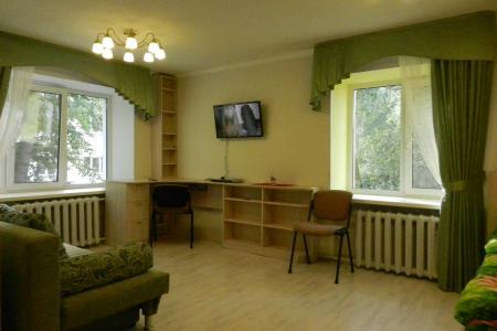 Однокомнатная квартира около площади Дружбы