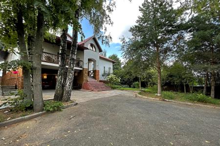 Дом с бассейном, сауной и фитнес залом на 14 гостей недалеко от МКАД